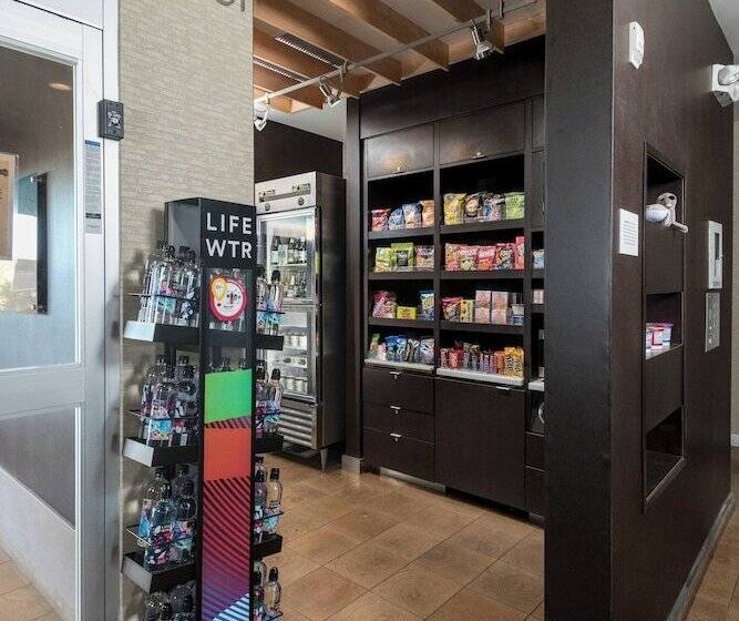 فندق Courtyard By Marriott San Diego Oceanside