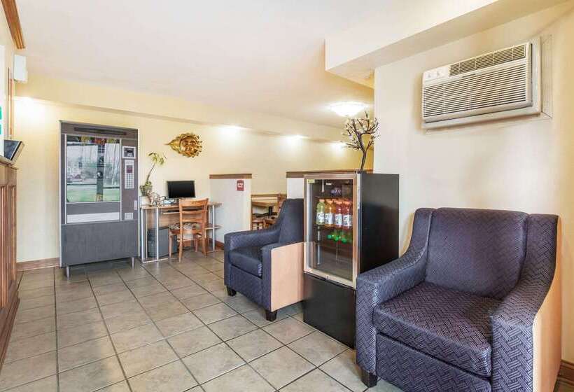 فندق Econo Lodge