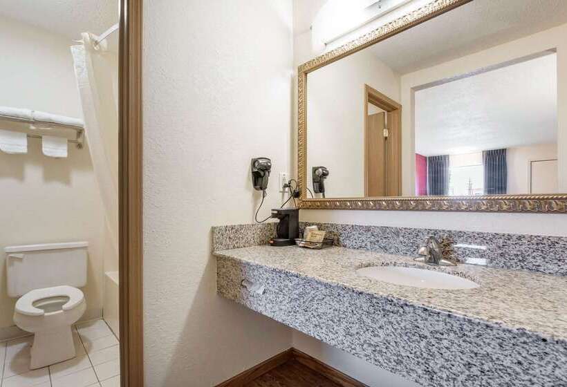 فندق Econo Lodge