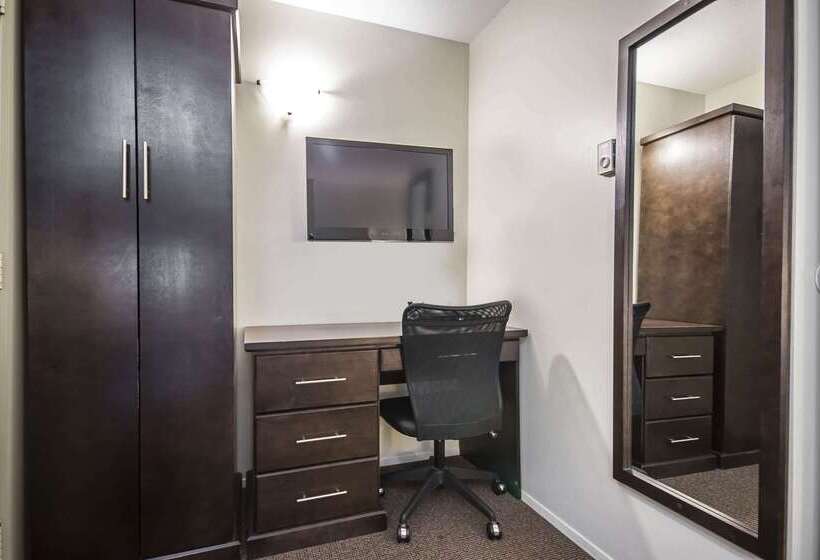 Отель Econo Lodge