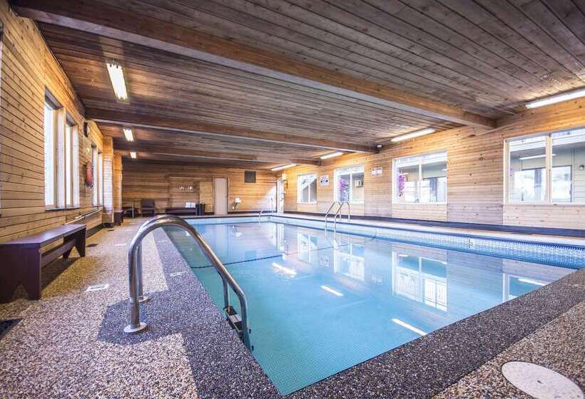 Отель Econo Lodge