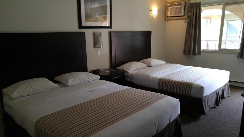 Отель Econo Lodge