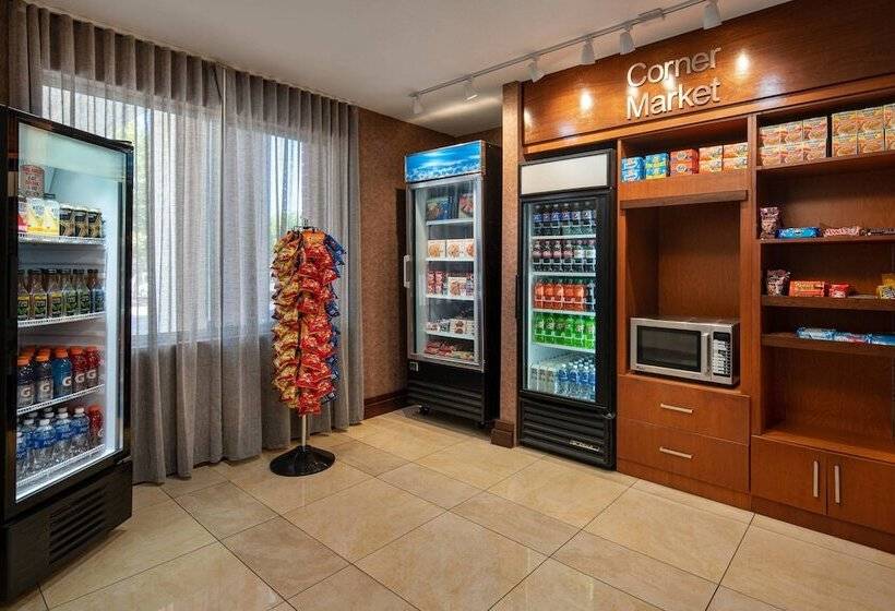 Отель Fairfield Inn & Suites By Marriott Visalia Tulare