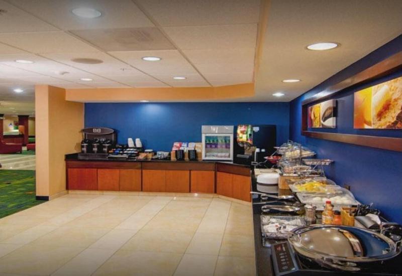 Отель Fairfield Inn & Suites By Marriott Visalia Tulare