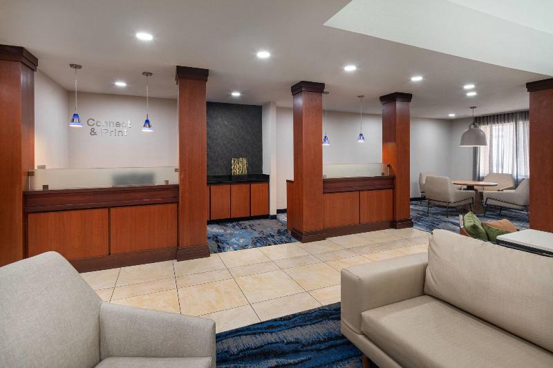 Отель Fairfield Inn & Suites By Marriott Visalia Tulare