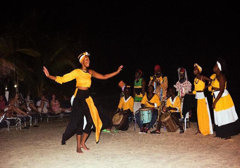 בית מלון כפרי Fantasy Island Dive Resort