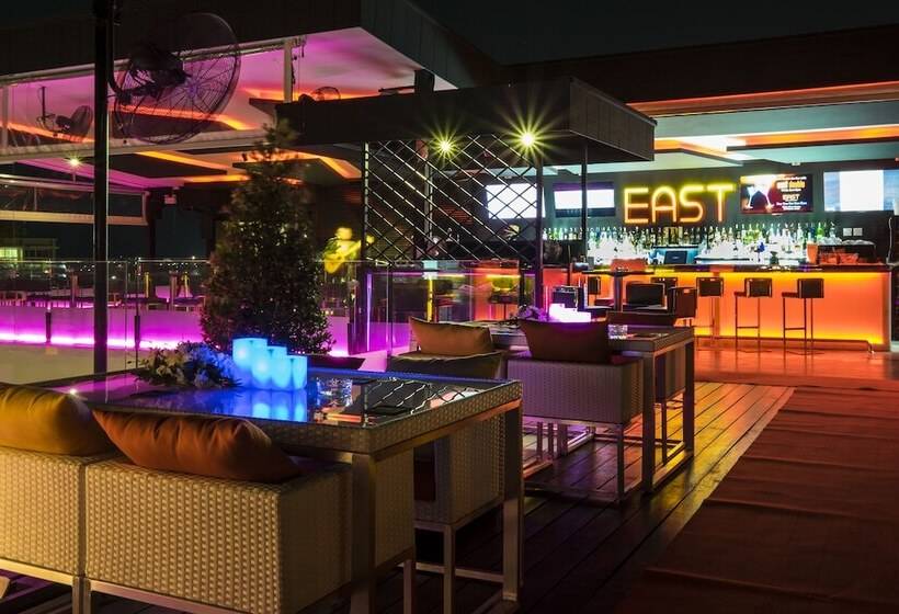 בית מלון כפרי G Hua Hin Resort & Mall