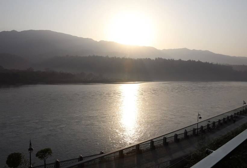 酒店 Ganga Kinare A Riverside Boutique Resort, Rishikesh