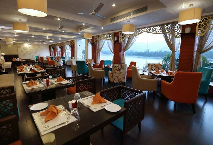 酒店 Ganga Kinare A Riverside Boutique Resort, Rishikesh