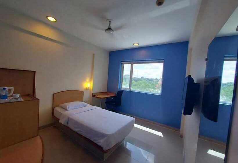 Отель Ginger Agartala