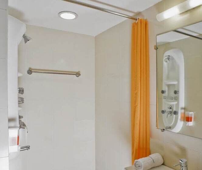 בית מלון כפרי Ginger  Pune  Wakad