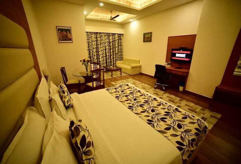 Grand Continental Hotel