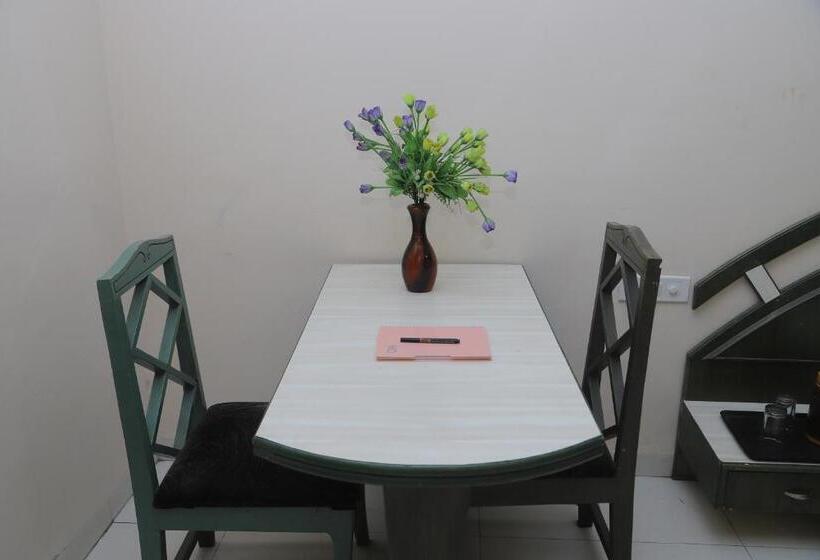 Отель Grand Tower