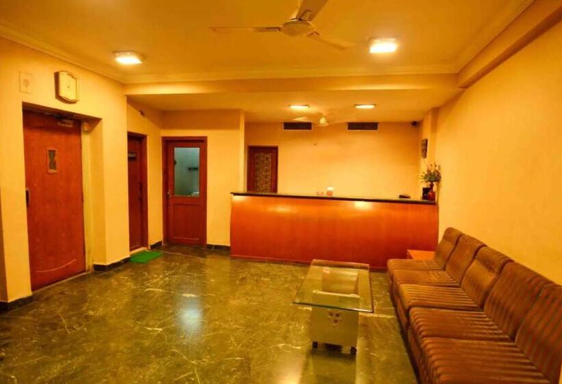 Отель Grand Tower