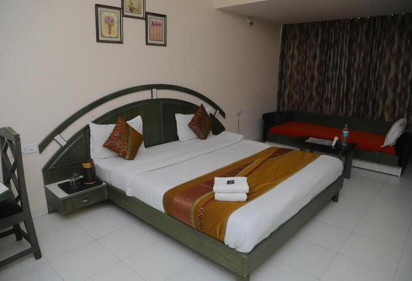 Отель Grand Tower