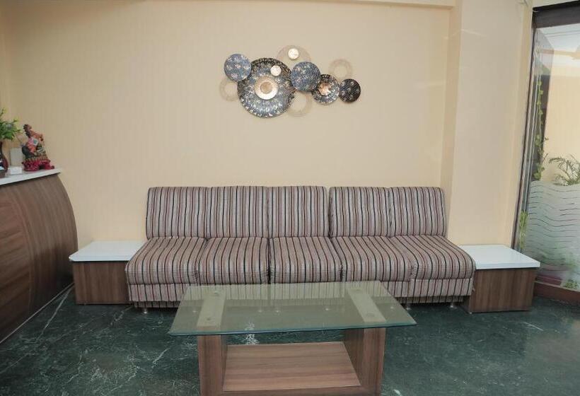 Отель Grand Tower