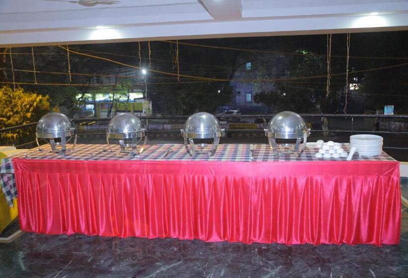 Отель Grand Tower