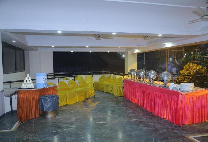 Отель Grand Tower