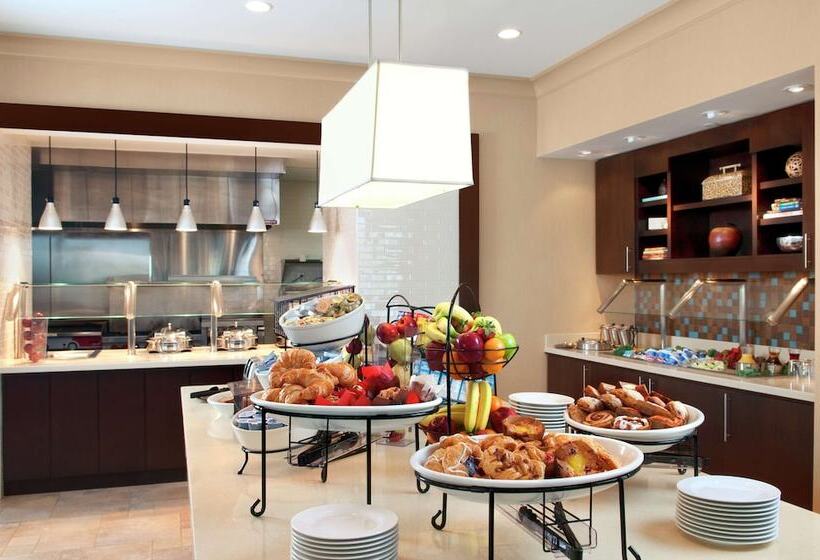 ホテル Hilton Garden Inn Edmonton International Airport