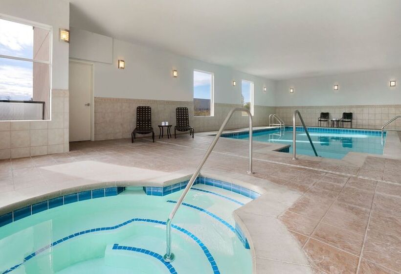 ホテル Hilton Garden Inn Edmonton International Airport