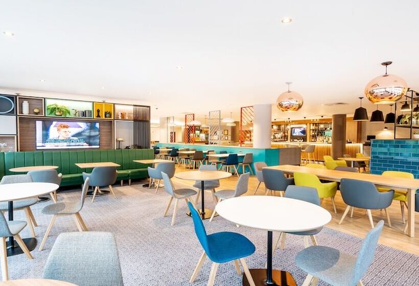 Отель Holiday Inn London Luton Airport, An Ihg