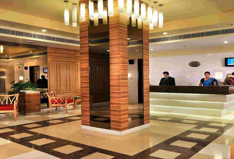 Отель Hometel Chandigarh