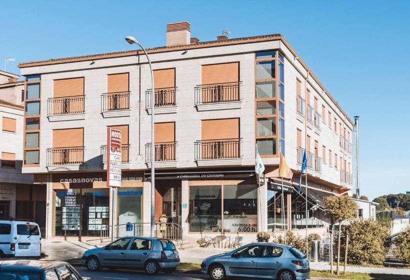 فندق Hostal Casasnovas