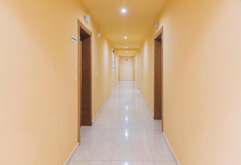 فندق Hostal Casasnovas