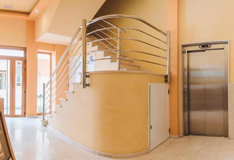 فندق Hostal Casasnovas