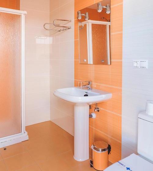 فندق Hostal Casasnovas