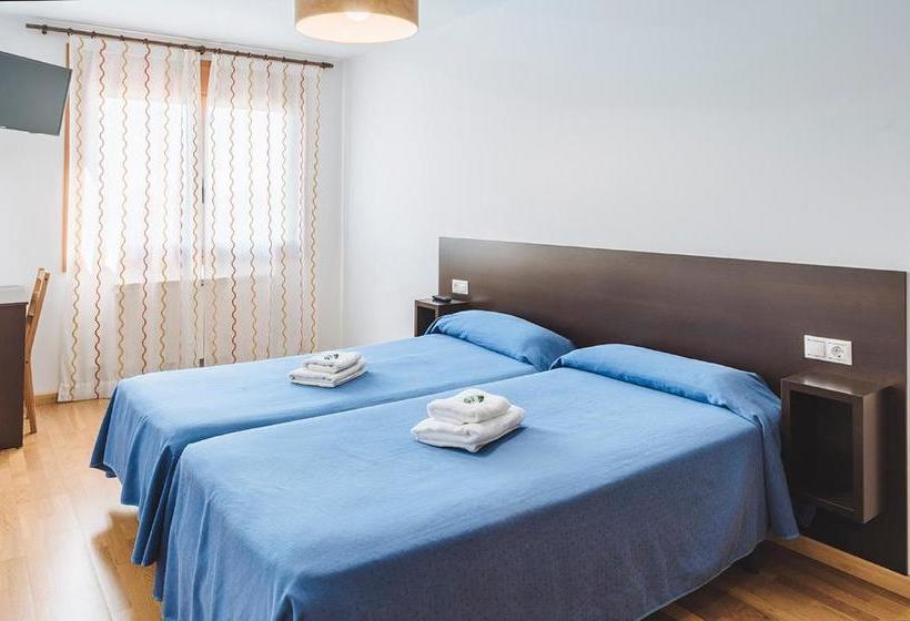 فندق Hostal Casasnovas