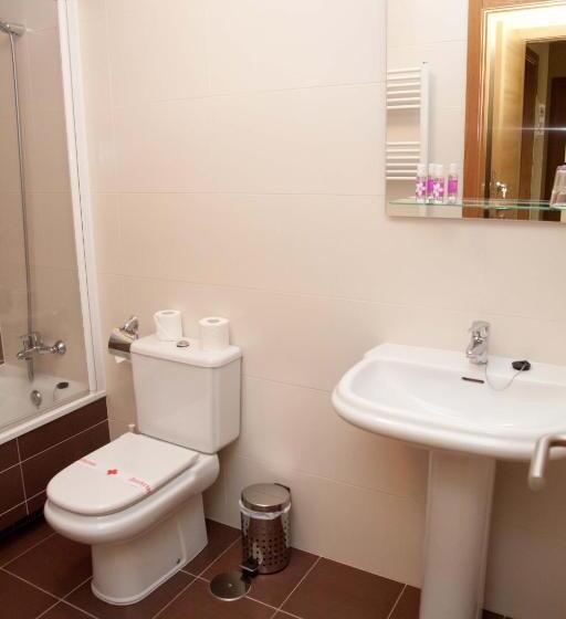 فندق Hostal Casasnovas