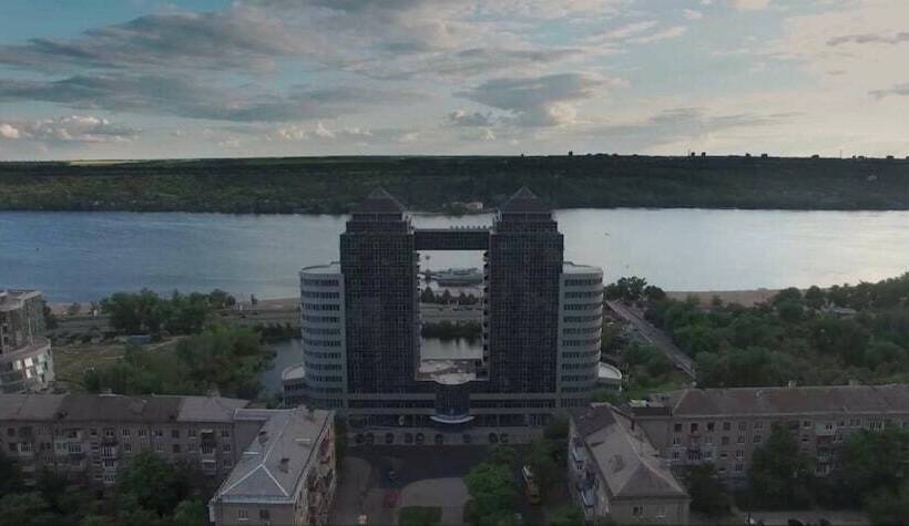 هتل Khortitsa Palace