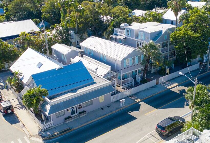 בית מלון כפרי Fitch Lodge   Key West Historic Inns