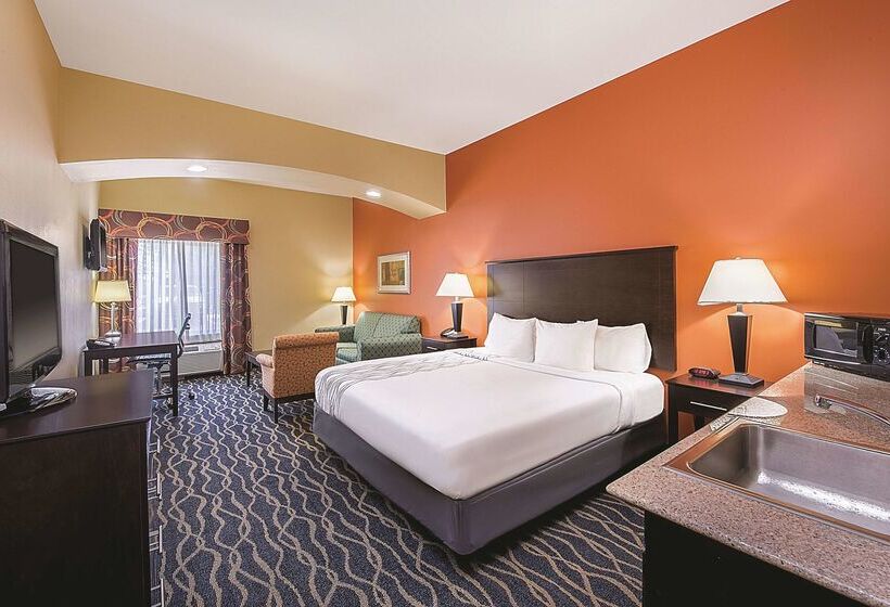 בית מלון כפרי La Quinta By Wyndham Tulsa Airport / Expo Square