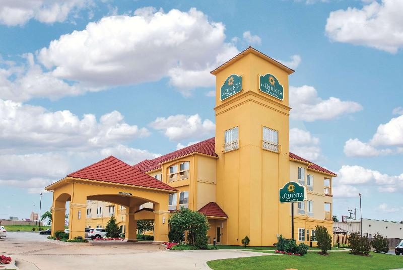 בית מלון כפרי La Quinta By Wyndham Tulsa Airport / Expo Square
