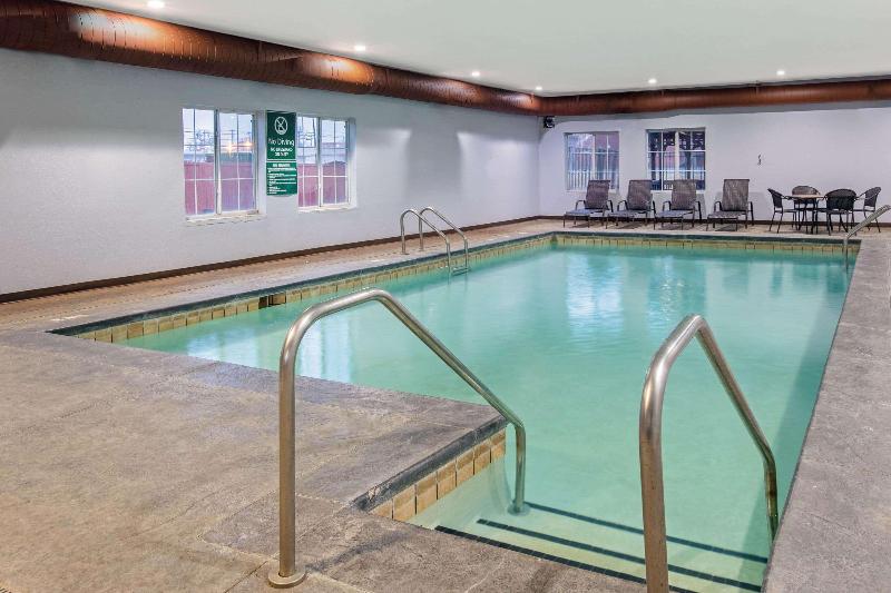 בית מלון כפרי La Quinta By Wyndham Tulsa Airport / Expo Square