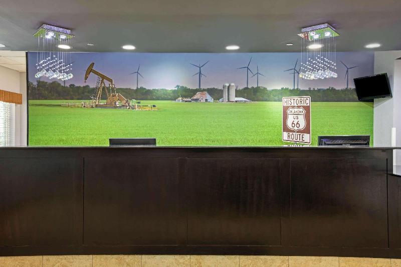 בית מלון כפרי La Quinta By Wyndham Tulsa Airport / Expo Square