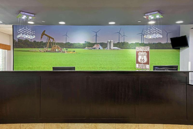 בית מלון כפרי La Quinta By Wyndham Tulsa Airport / Expo Square