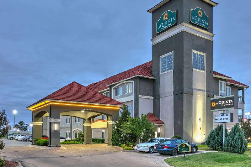 בית מלון כפרי La Quinta By Wyndham Tulsa Airport / Expo Square