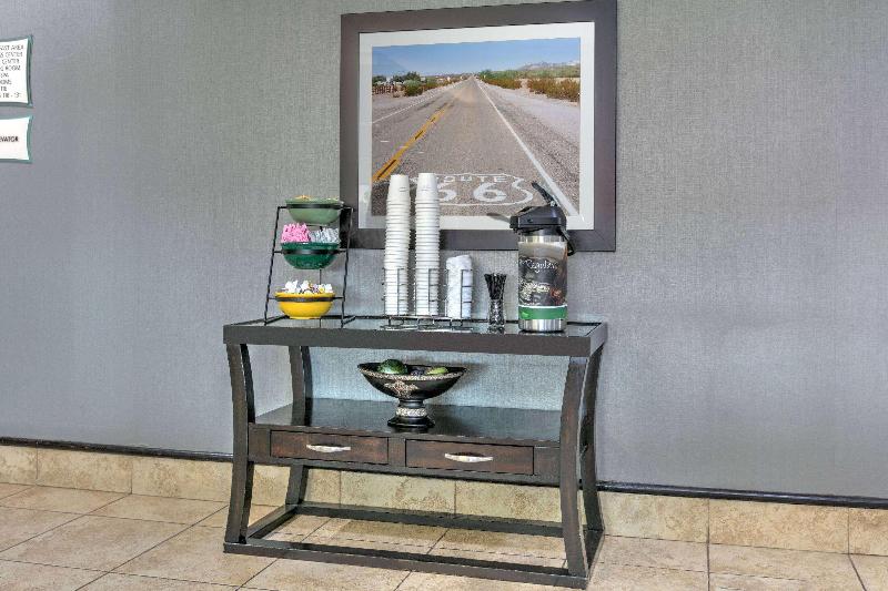 בית מלון כפרי La Quinta By Wyndham Tulsa Airport / Expo Square