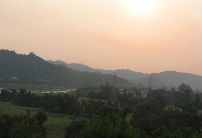 호텔 Legend Sarovar Portico