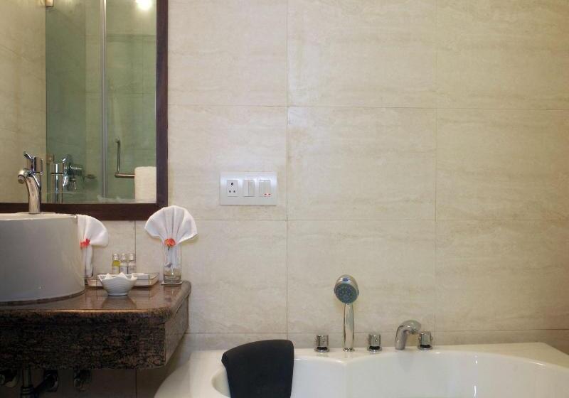 호텔 Legend Sarovar Portico