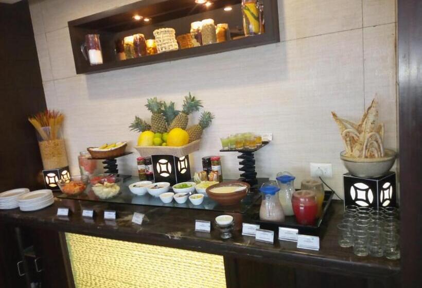 호텔 Legend Sarovar Portico