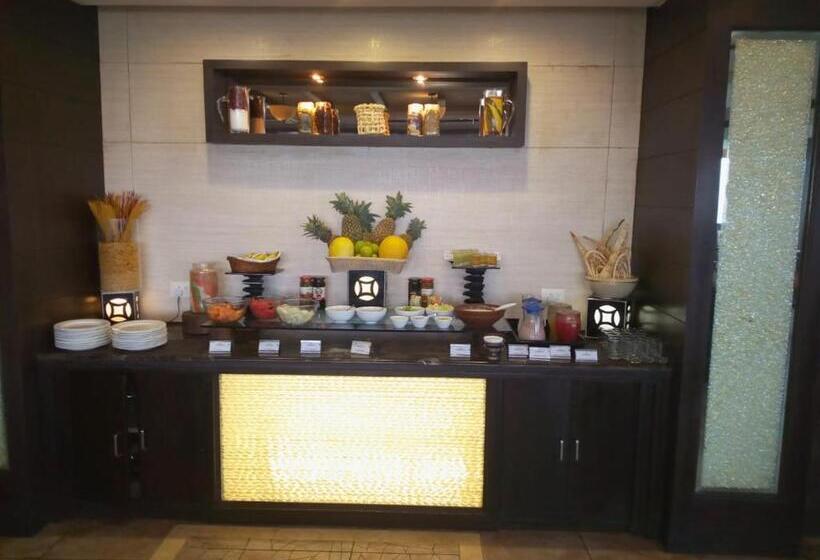 호텔 Legend Sarovar Portico