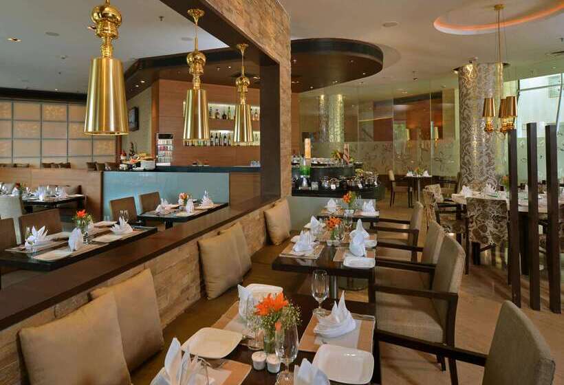 فندق Majestic Court Sarovar Portico Navi Mumbai