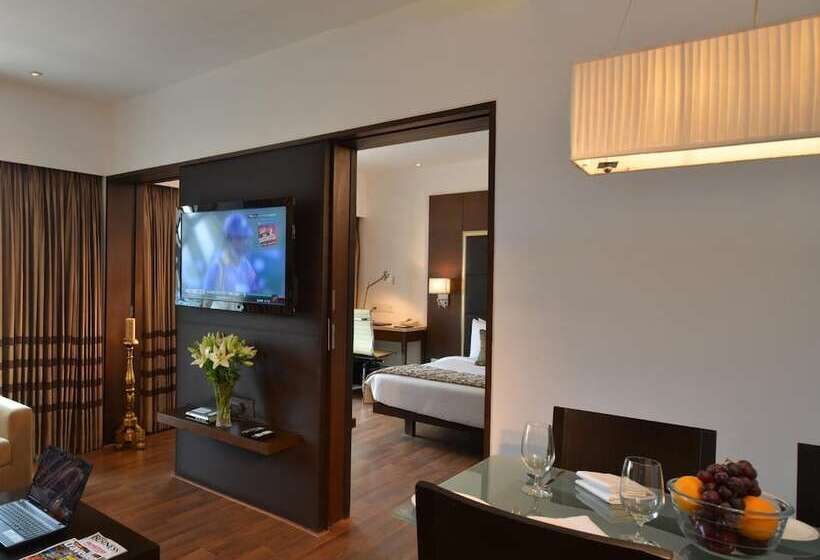 酒店 Majestic Court Sarovar Portico Navi Mumbai