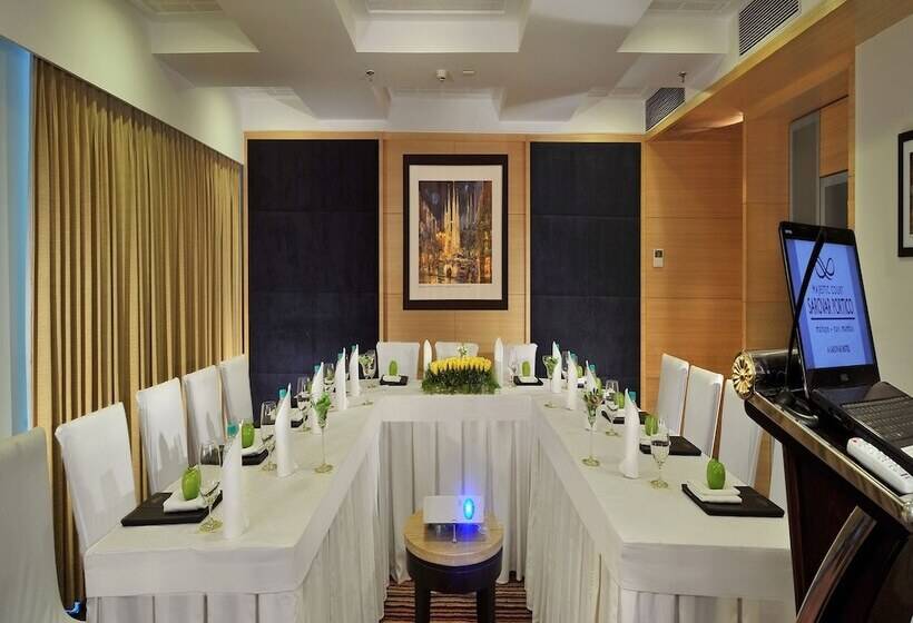 فندق Majestic Court Sarovar Portico Navi Mumbai