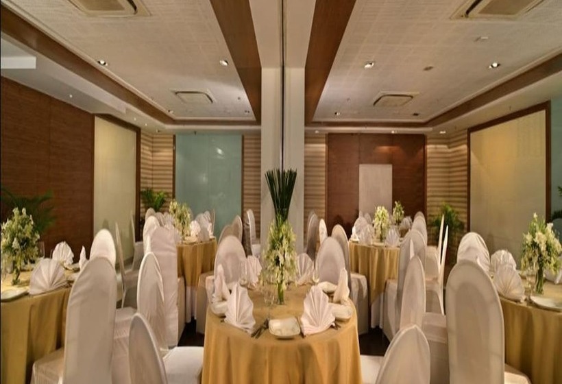 فندق Majestic Court Sarovar Portico Navi Mumbai