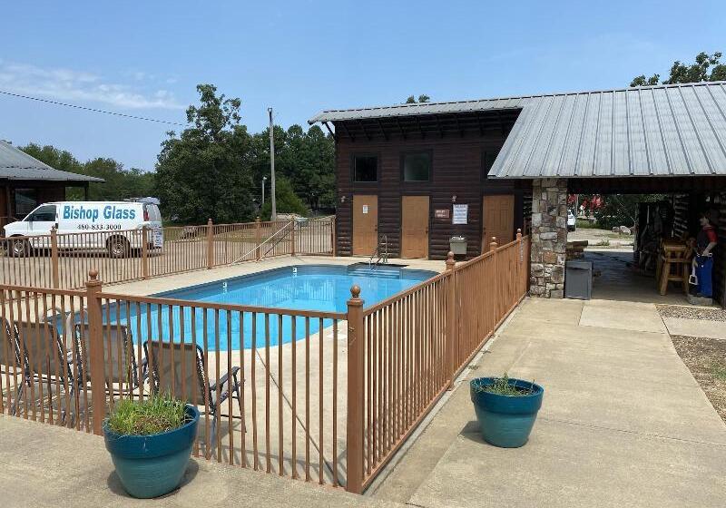 فندق New Hochatown Lodge